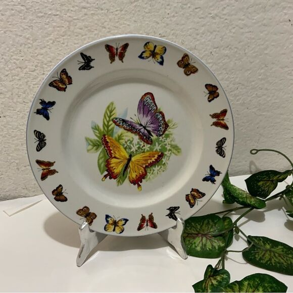 Tabletops Unlimited Butterflies Dinner Plate 10 5/8 Florals Butterfly Border A2 - Picture 1 of 7